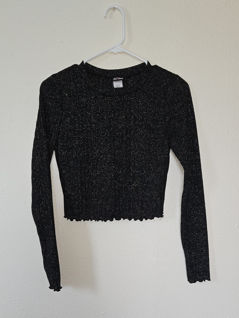 Sparkle Black Long-Sleeve Cropped Knit Top